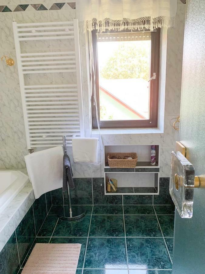 Ela'S Apartment Komenda Экстерьер фото